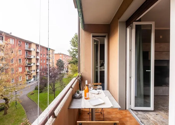 Too Easy Apartment *